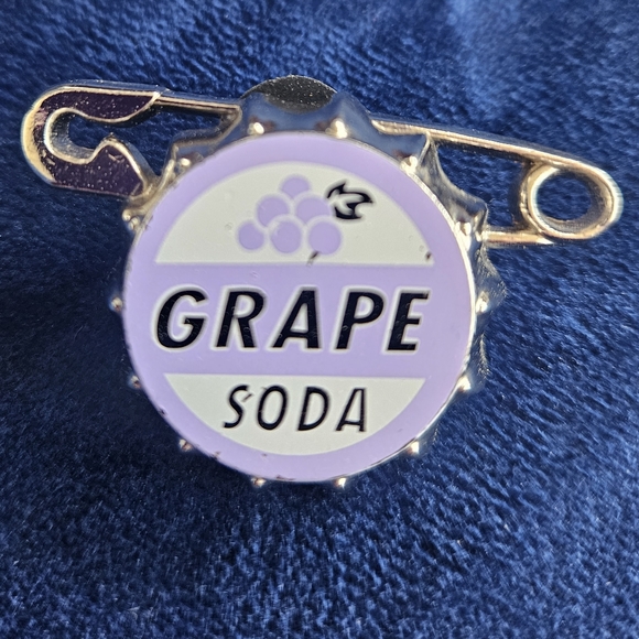 Disney Jewelry - Ellie's Soda Badge Pin from "Up"